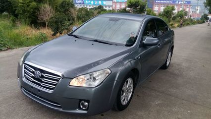奔騰B50自動(dòng)高配星耀灰二手車交易實(shí)測(cè) 愛(ài)卡論壇現(xiàn)場(chǎng)肉身體驗(yàn)